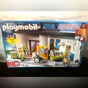 PLAYMOBIL City Life 5953 Hospital Centre Medical Clinic New